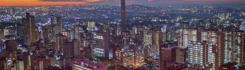 Johannesburg, en Afrique du Sud, serait la ville africaine comptant le plus de millionaires en dollars (15 700) selon l'Africa Wealth Report 2022.©LUCA SOLA AFP