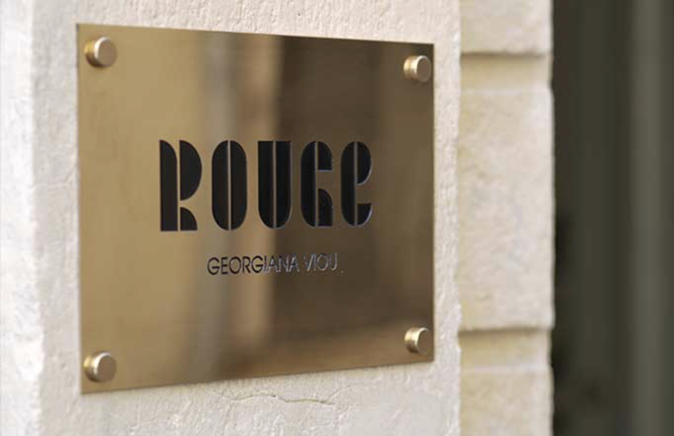 Devanture du Restaurant "ROUGE", Nîmes - Georgiana-Viou - 1* au guide Michelin